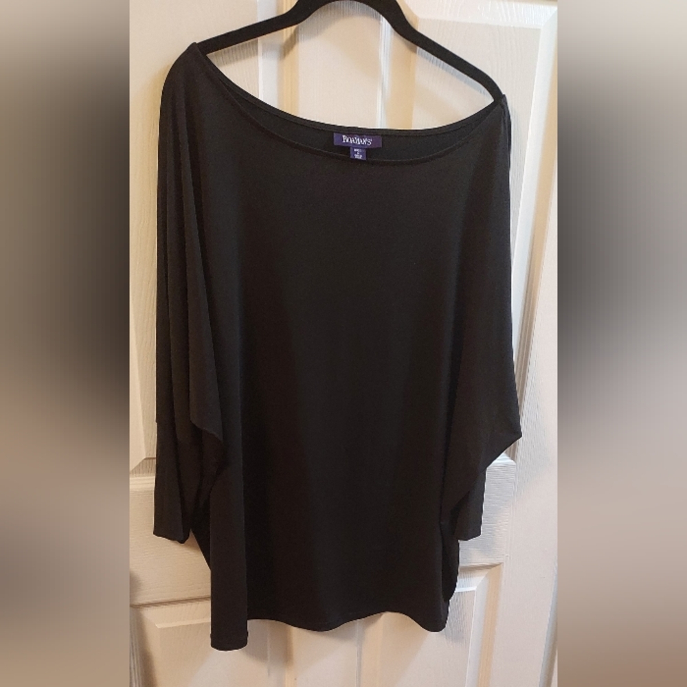 SOLD Roaman's women Size 18/20 black blouse. Sleeves goes to elbow